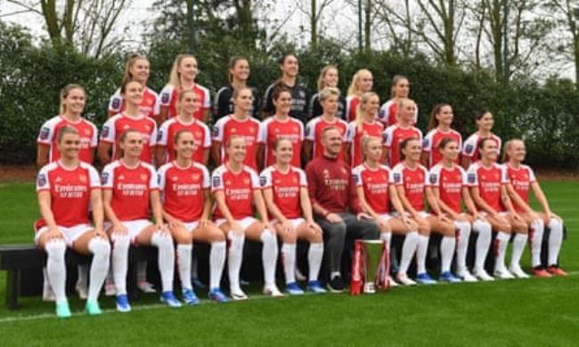 The Arsenal team photo for the 2023-24 season.